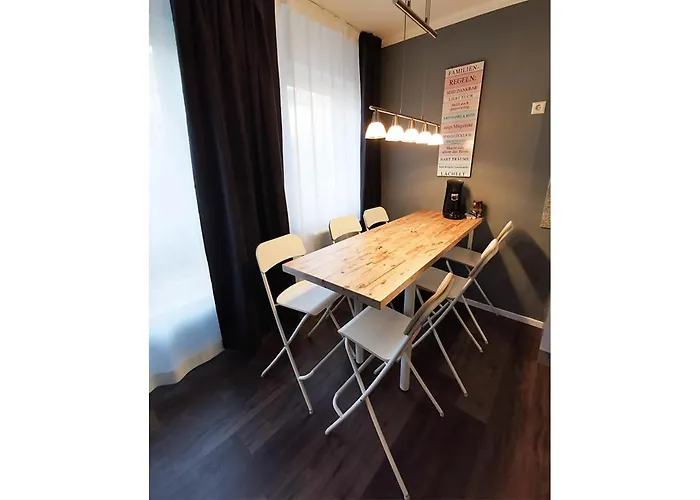 Spacious Studio - City Centre - Airconditioned - Netflix - Terrace